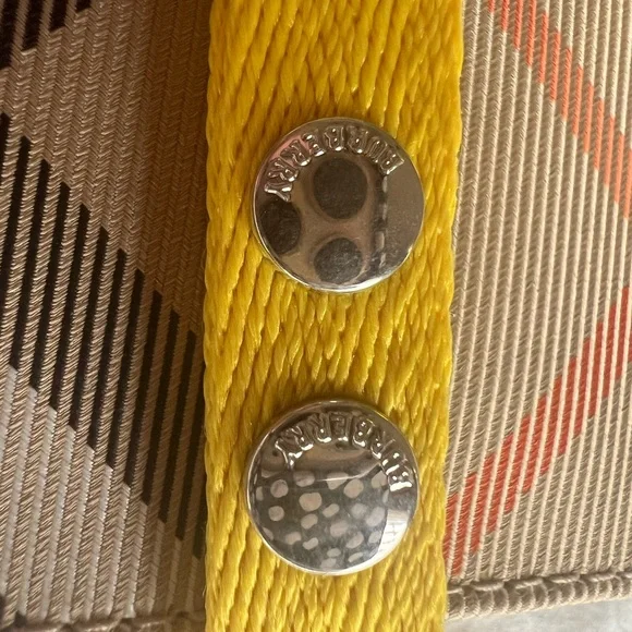 Burberry Yellow Lanyard Duck Check Card Case NWOT!! - Picture 2 of 6